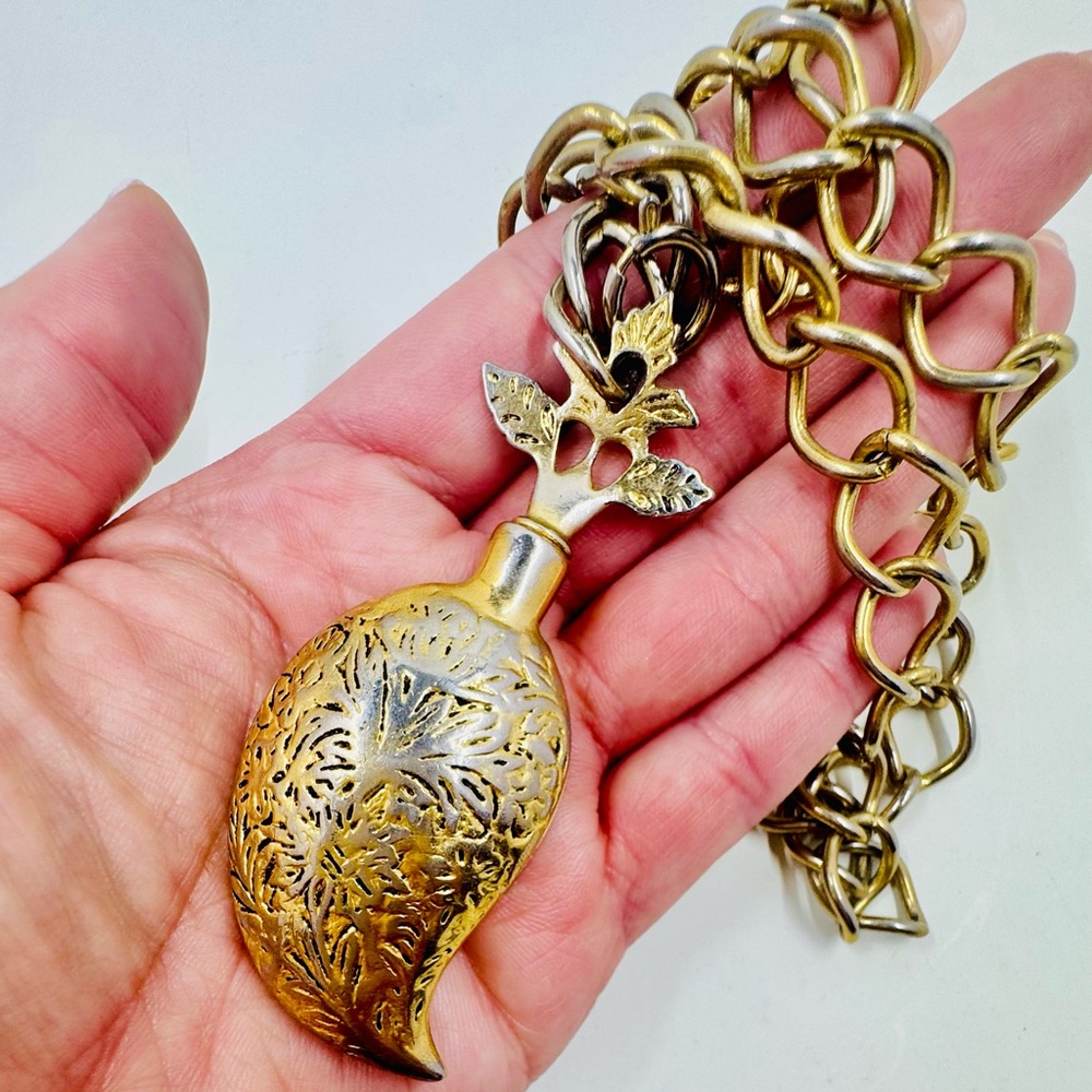Rare Vintage Gold Leaf Pendant Necklace